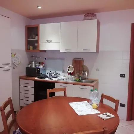Foce. Bilocale Con Giardino. 4 Posti Letto. San Remo